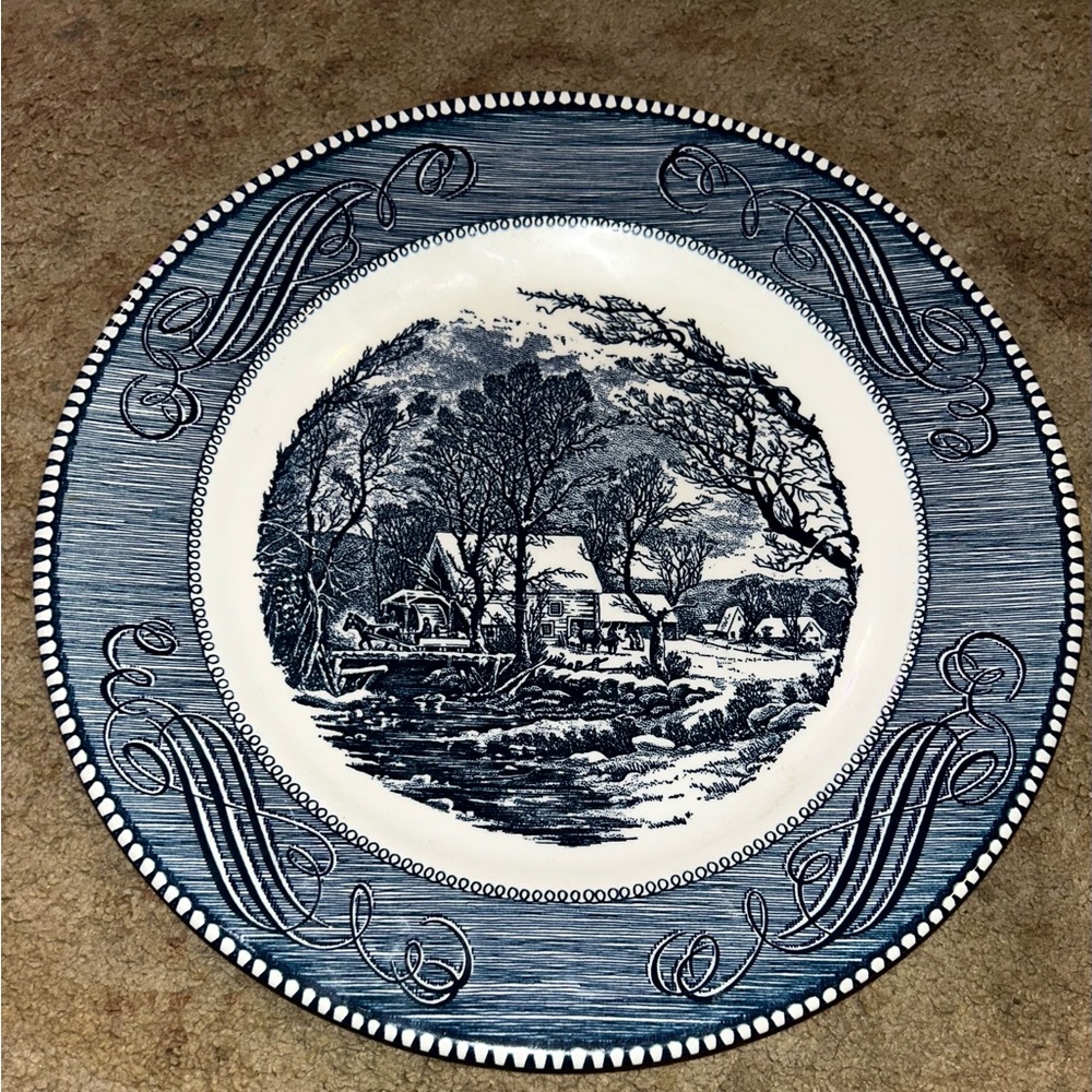 One Currier and Ives Blue and White Vintage Dinner Plate The Old Grist Mill 10"